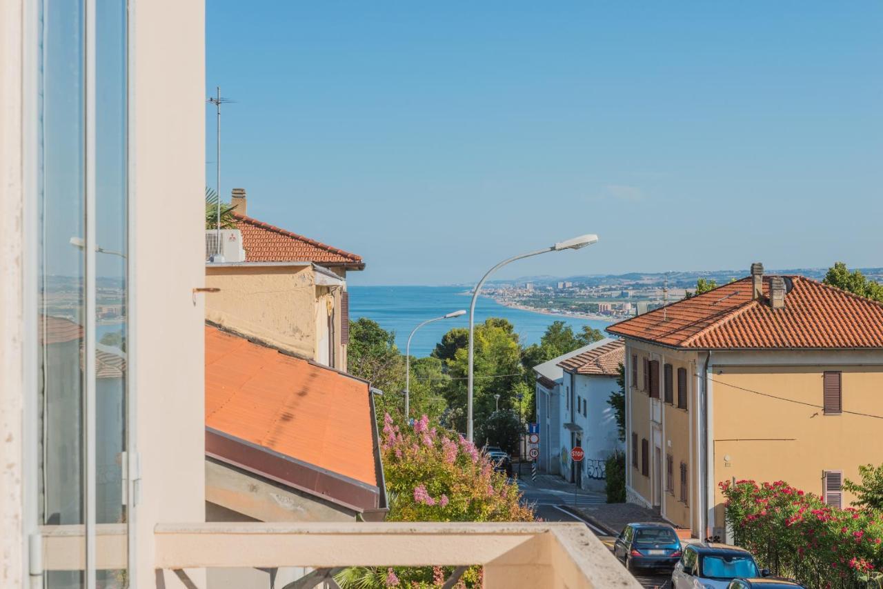 Mare Di Stelle Bed & Breakfast Sirolo Exterior photo