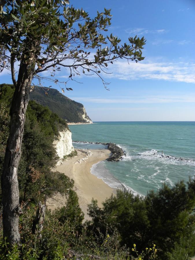 Mare Di Stelle Bed & Breakfast Sirolo Exterior photo