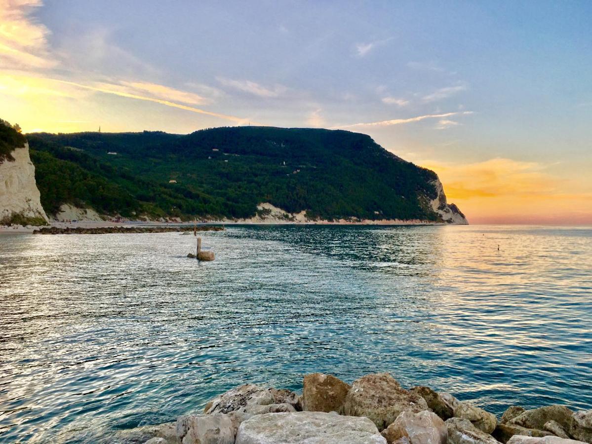 Mare Di Stelle Bed & Breakfast Sirolo Exterior photo